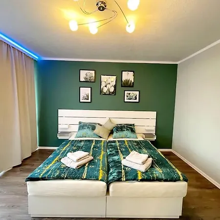 Grosse 3-Zimmer Wohnung, Zentrale Lage. Mülheim an der Ruhr Buitenkant foto