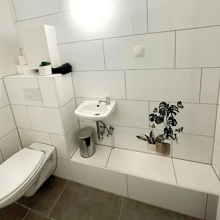 Grosse 3-Zimmer Wohnung, Zentrale Lage. Mülheim an der Ruhr Buitenkant foto