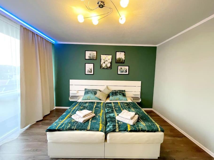 Grosse 3-zimmer Wohnung, Zentrale Lage. Apartment *