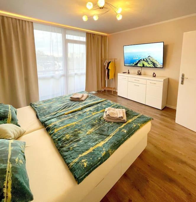 Apartment Grosse 3-zimmer Wohnung, Zentrale Lage. Muelheim an der Ruhr