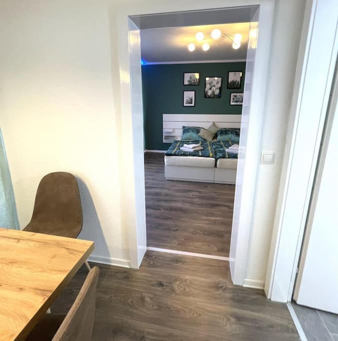 Grosse 3-zimmer Wohnung, Zentrale Lage. Apartment *