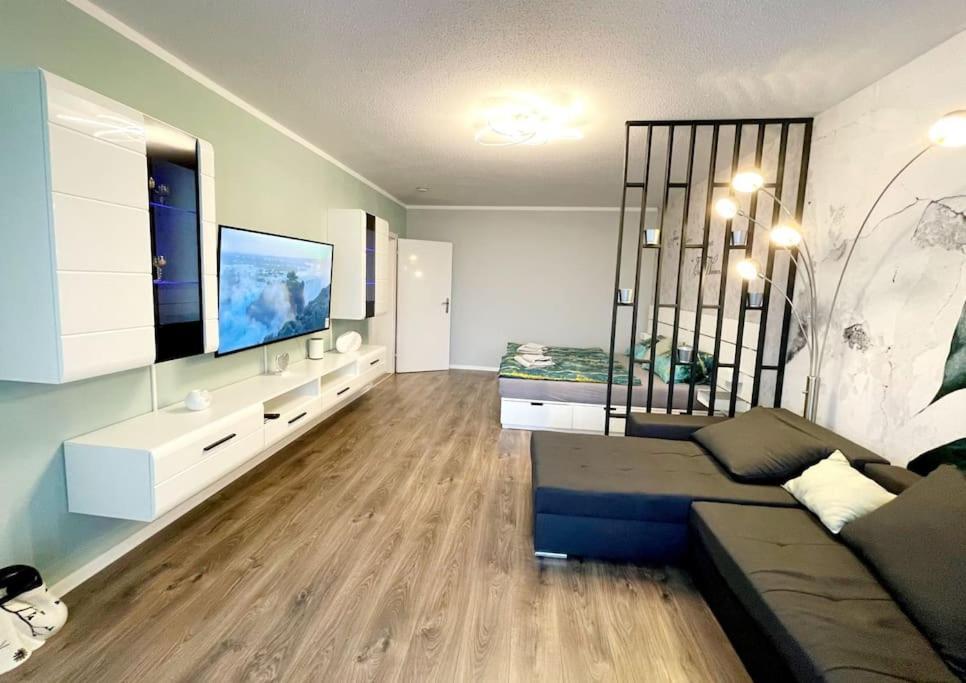Apartment Grosse 3-zimmer Wohnung, Zentrale Lage.