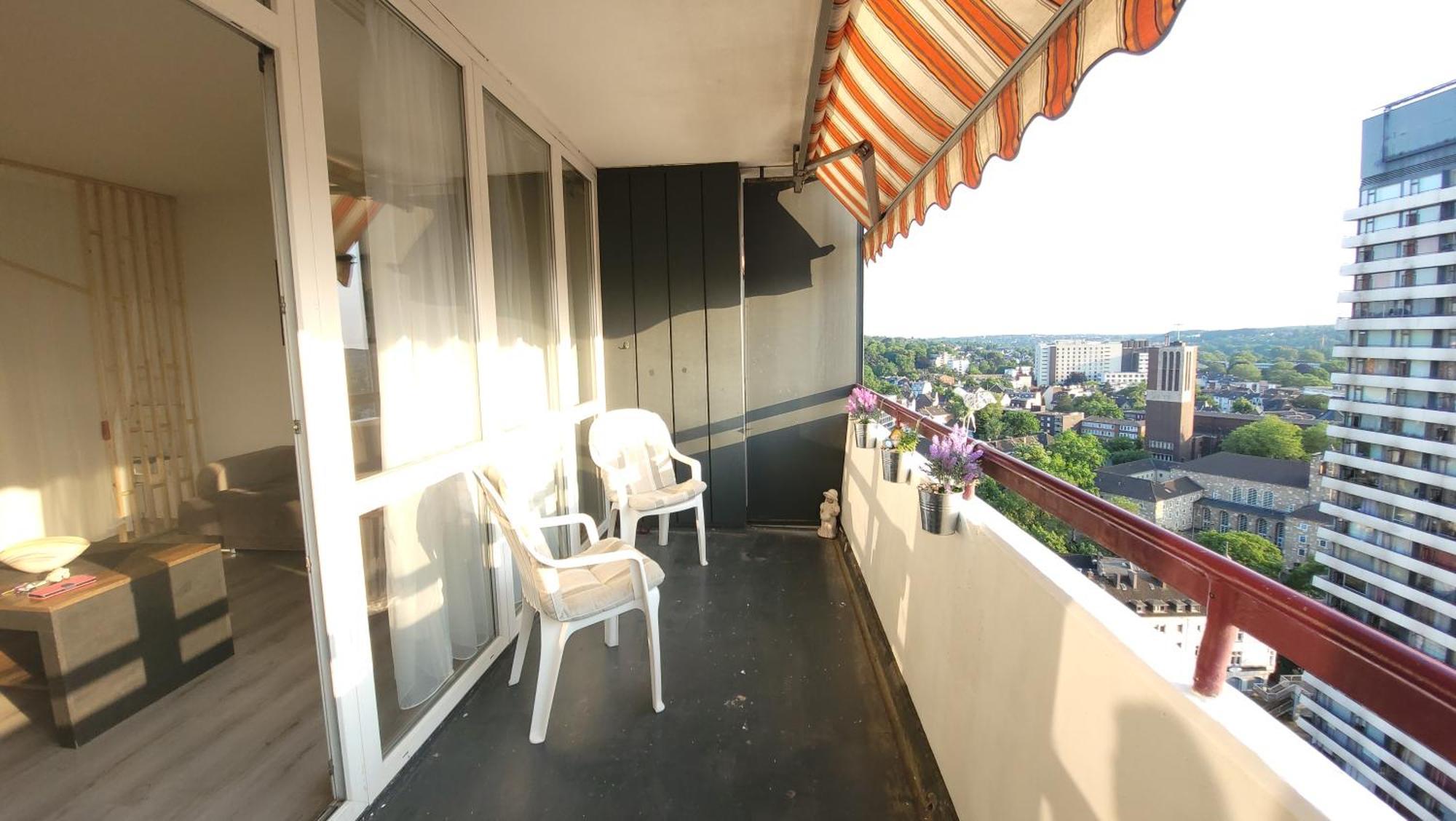 Apartment Grosse 3-zimmer Wohnung, Zentrale Lage. Muelheim an der Ruhr