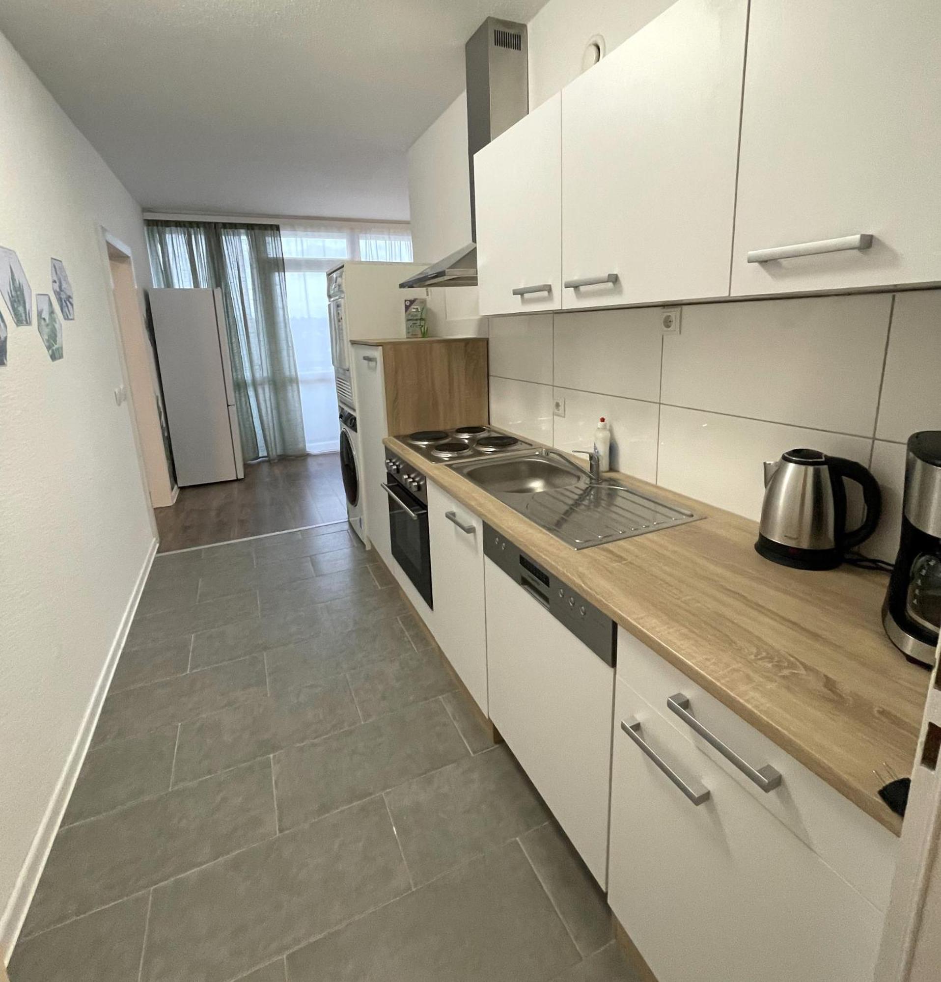 Grosse 3-zimmer Wohnung, Zentrale Lage. Apartment Muelheim an der Ruhr