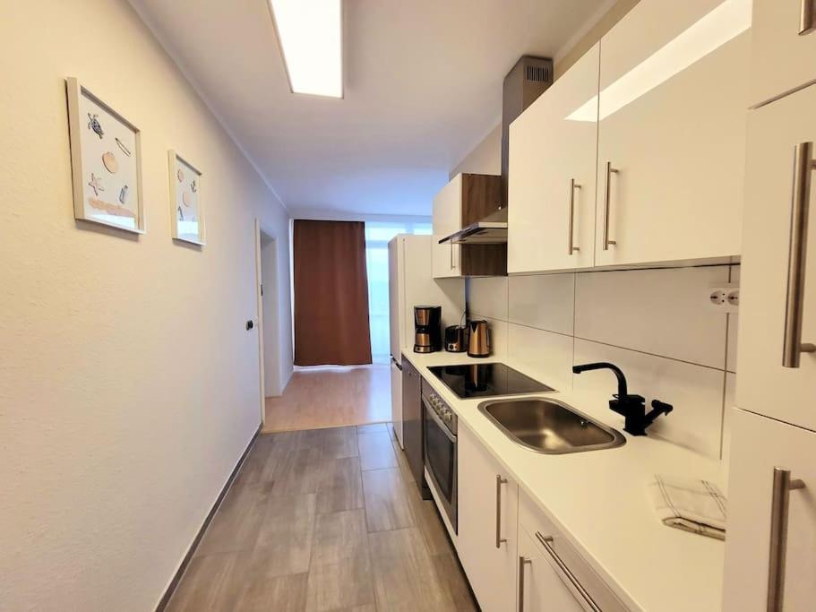Grosse 3-zimmer Wohnung, Zentrale Lage. Apartment Muelheim an der Ruhr